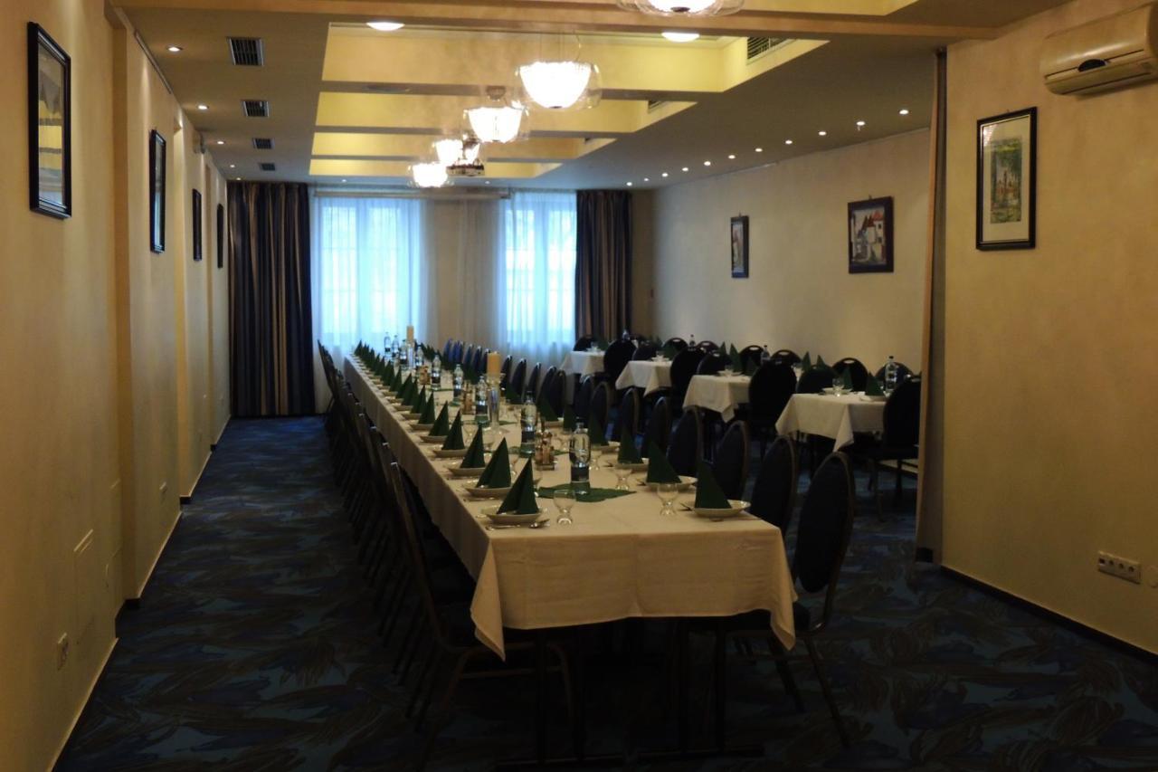 Hotel Club Kezmarok Exterior photo